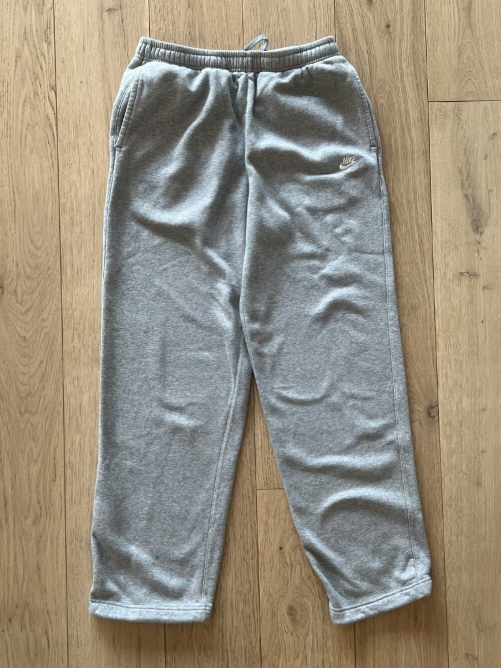 Nike Women's Gray Fleece Wide-Leg Drawstring Sweatpants Joggers Size Medium